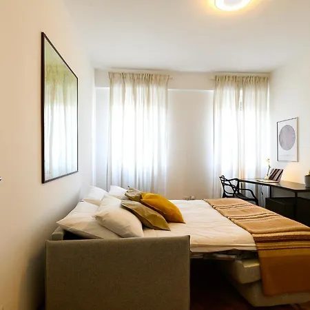 Peaceful Penthouse With Garage By Ndp Rent Daire Roma