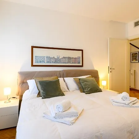 Peaceful Penthouse With Garage By Ndp Rent Apartman